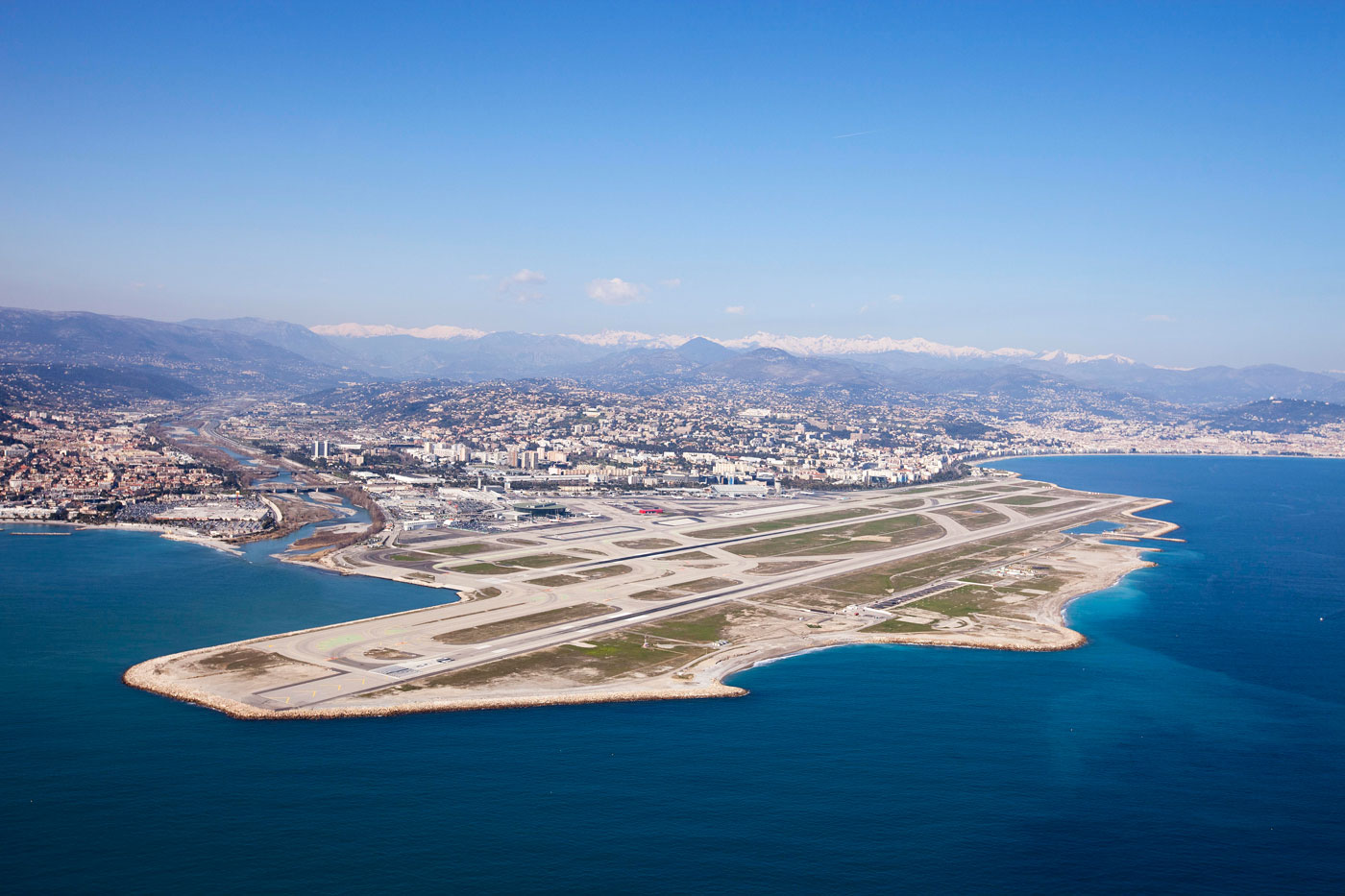 how-to-get-from-UK-to-the-French-Riviera-nice_airport_landing_What-To-Do-Riviera